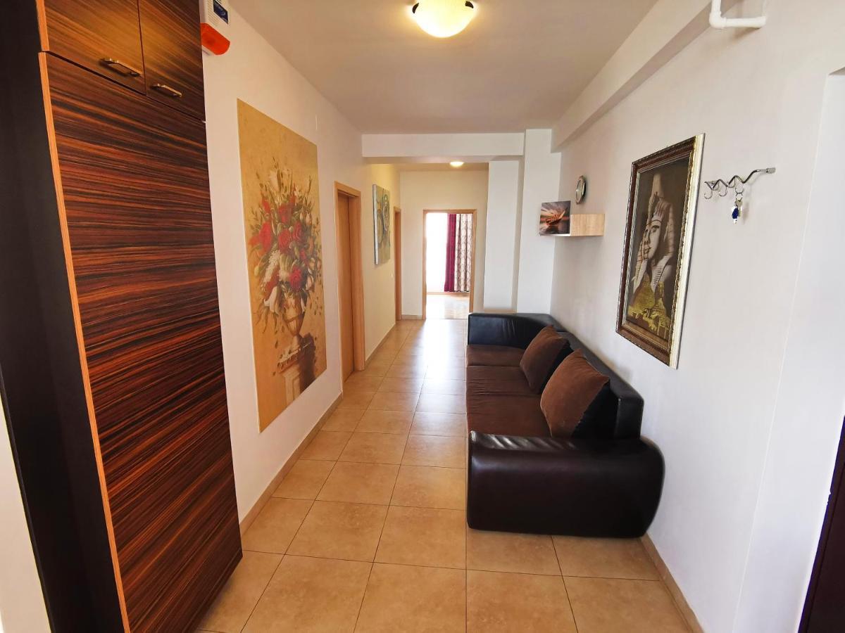 Anabella Summerland Apartament